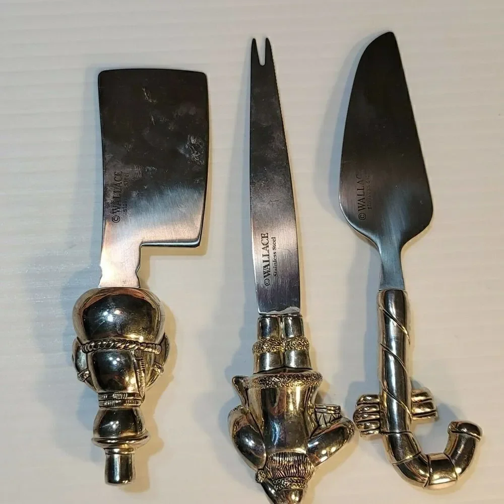 Wallace 3 Piece Vintage Christmas Cheese Knife Set